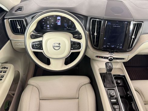 Used 2020 Volvo XC60 T6 Inscription image 26