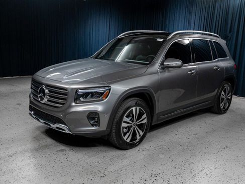 New 2026 Mercedes-Benz GLB 250 4MATIC image 1