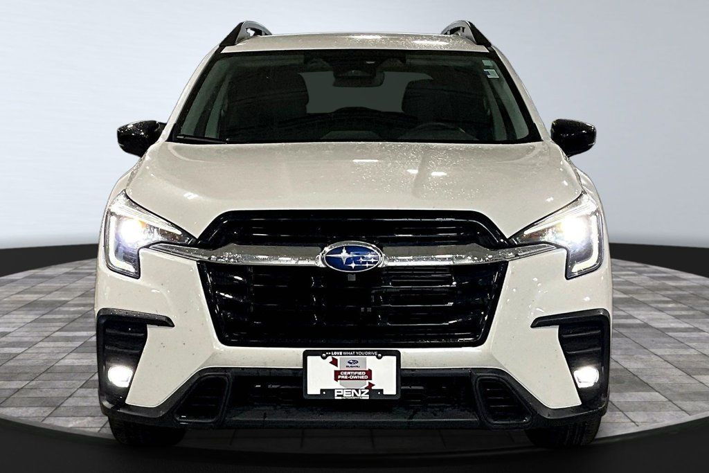 Used 2024 Subaru Ascent Limited AWD/4WD image 2