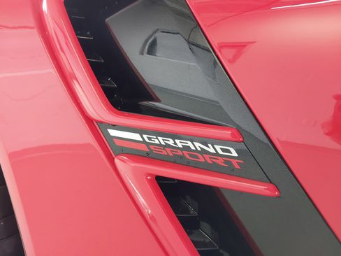 Used 2019 Chevrolet Corvette Grand Sport w/ Carbon Flash Badge Package RWD image 32