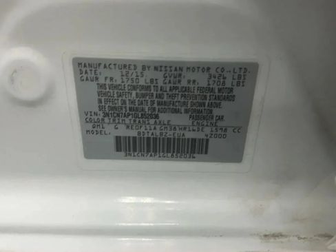 Used 2016 Nissan Versa SV FWD image 21