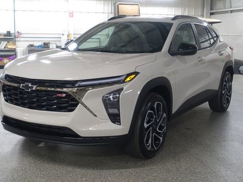 New 2026 Chevrolet Trax RS w/ Driver Confidence Package FWD image 3