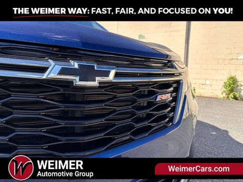 Used 2023 Chevrolet Equinox RS AWD/4WD image 3