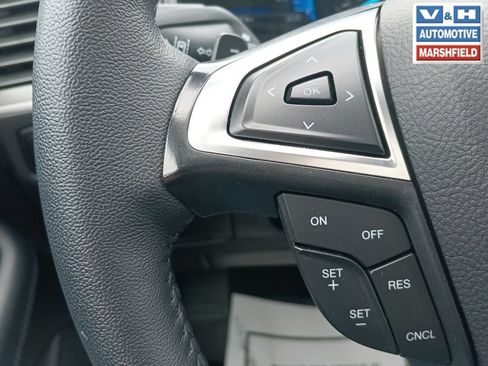 Used 2024 Ford Edge SEL w/ Convenience Package AWD/4WD image 6