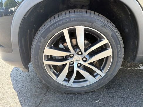 Used 2017 Honda Pilot Touring image 11
