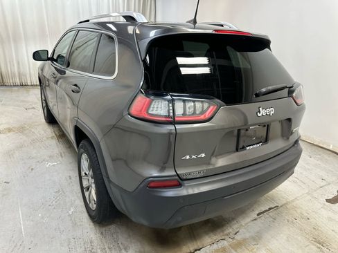 Used 2019 Jeep Cherokee Latitude Plus w/ Cold Weather Group image 2