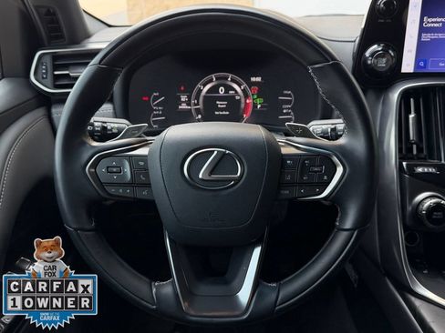 Used 2024 Lexus LX 600 4WD w/ Luxury Package image 13