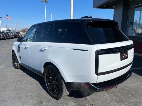 Used 2023 Land Rover Range Rover SE image 4