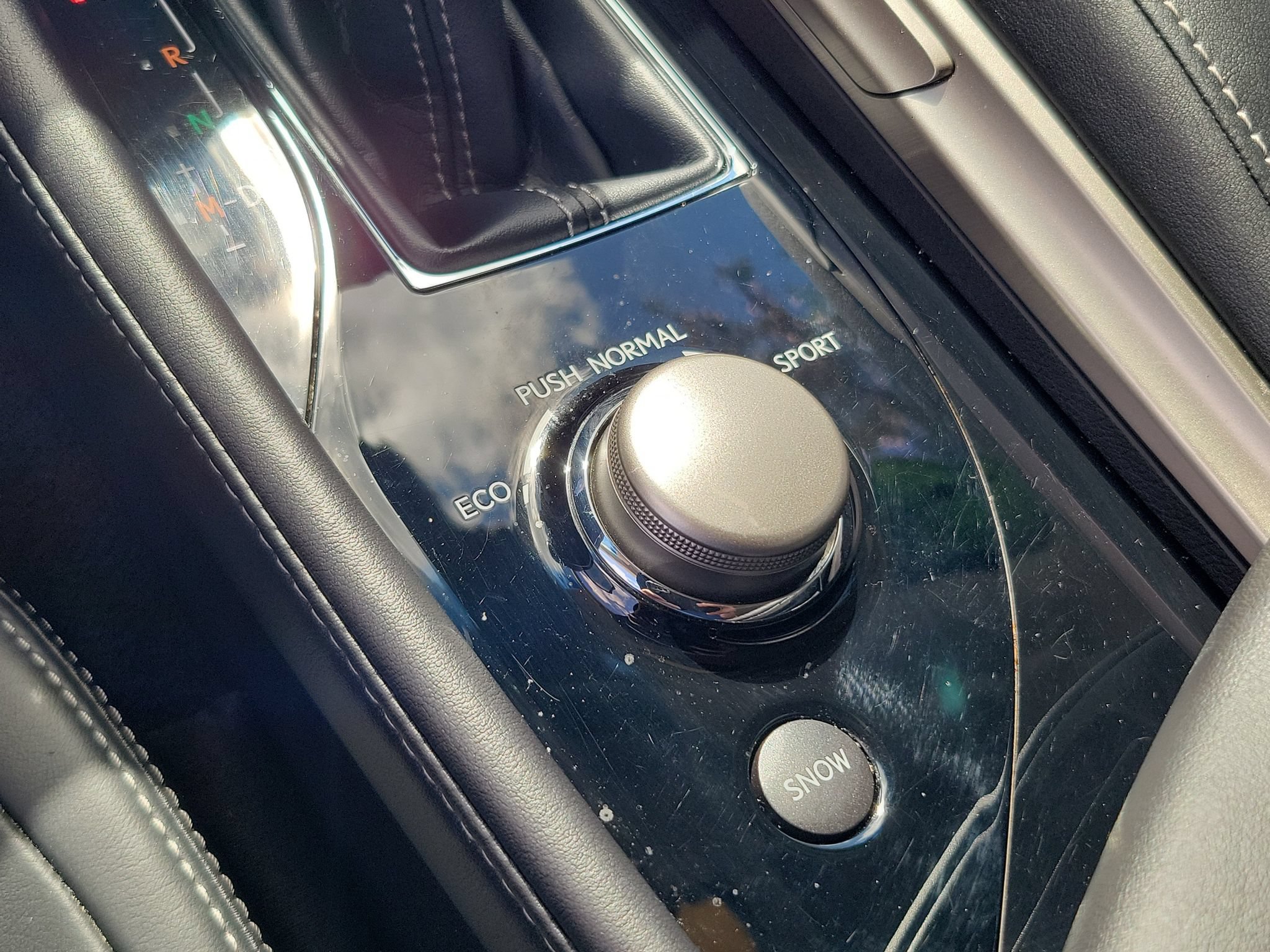Used 2018 Lexus GS 350 AWD w/ Premium Package image 31