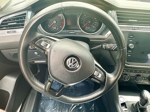 Used 2019 Volkswagen Tiguan SE AWD/4WD image 17