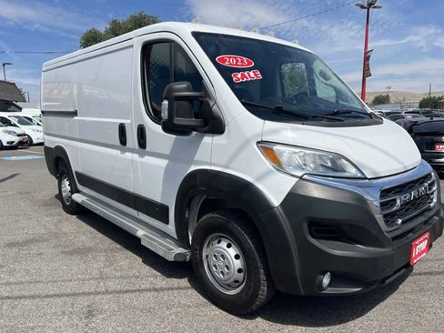 Used 2023 RAM ProMaster 2500 FWD image 4