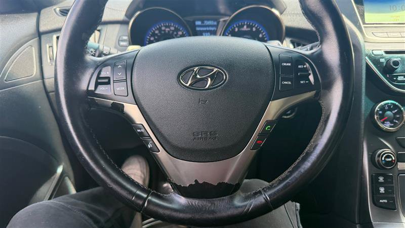 Used 2015 Hyundai Genesis 3.8 RWD image 17