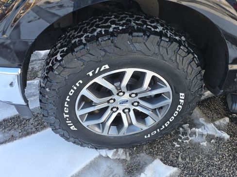 Used 2021 Ford F150 Lariat w/ Equipment Group 501A Mid image 33