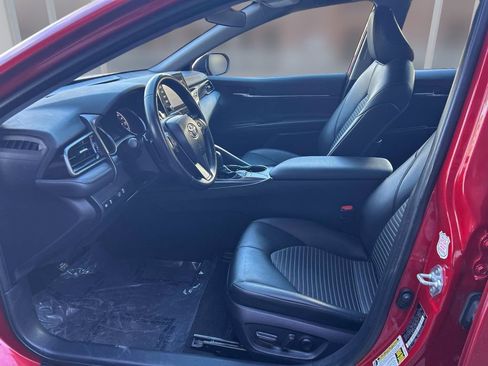 Used 2024 Toyota Camry SE image 11