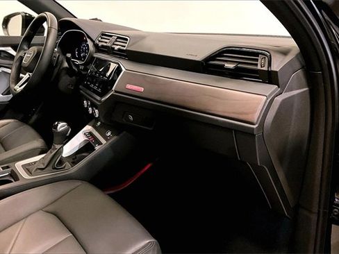 Used 2024 Audi Q3 2.0T Premium Plus image 15