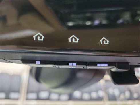 New 2025 Land Rover Range Rover Long Wheelbase SE image 39