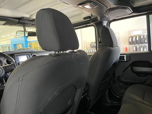 Used 2018 Jeep Wrangler Unlimited Sport S AWD/4WD image 25