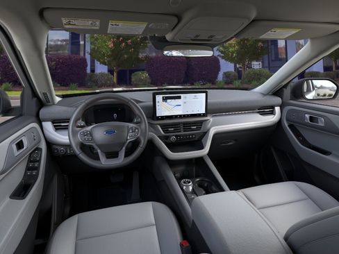 New 2026 Ford Explorer Active w/ Active Comfort Package RWD image 9