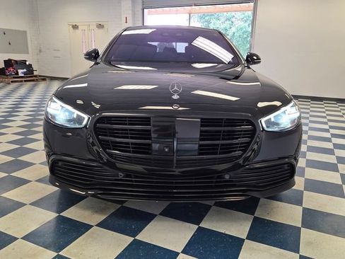 Used 2021 Mercedes-Benz S 580 4MATIC Sedan image 2