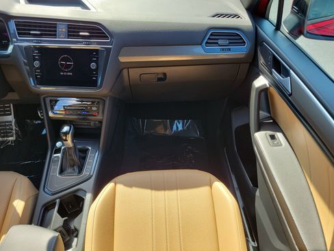 Used 2024 Volkswagen Tiguan SE R-Line FWD image 16