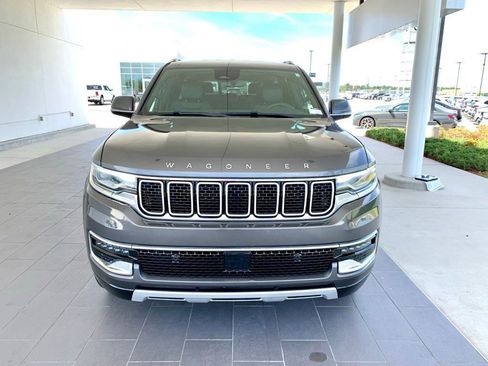 Used 2022 Jeep Wagoneer Series II image 2