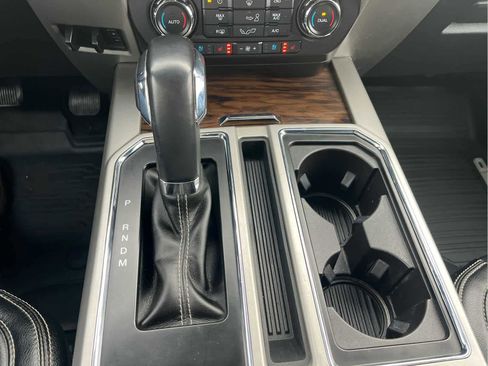 Used 2019 Ford F150 Lariat image 41