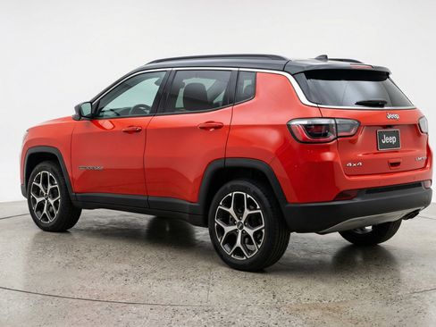 Used 2025 Jeep Compass Limited AWD/4WD image 6