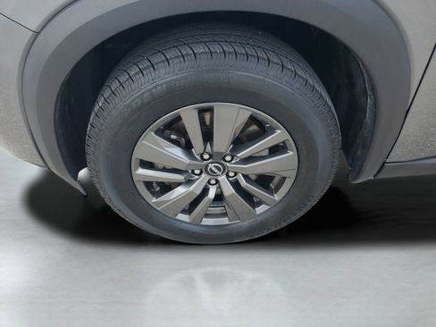 Used 2022 Nissan Pathfinder S image 10