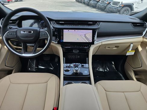 New 2026 Jeep Grand Cherokee L Limited AWD/4WD image 5