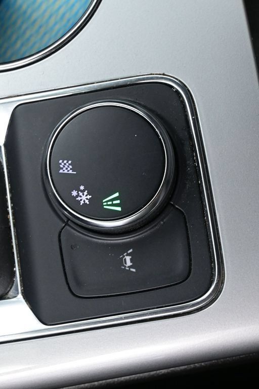 Used 2025 Chevrolet Blazer LT FWD image 28