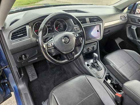 Used 2018 Volkswagen Tiguan SEL FWD image 13