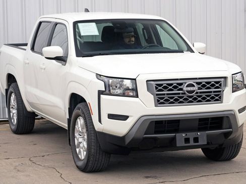 Used 2022 Nissan Frontier SV image 45