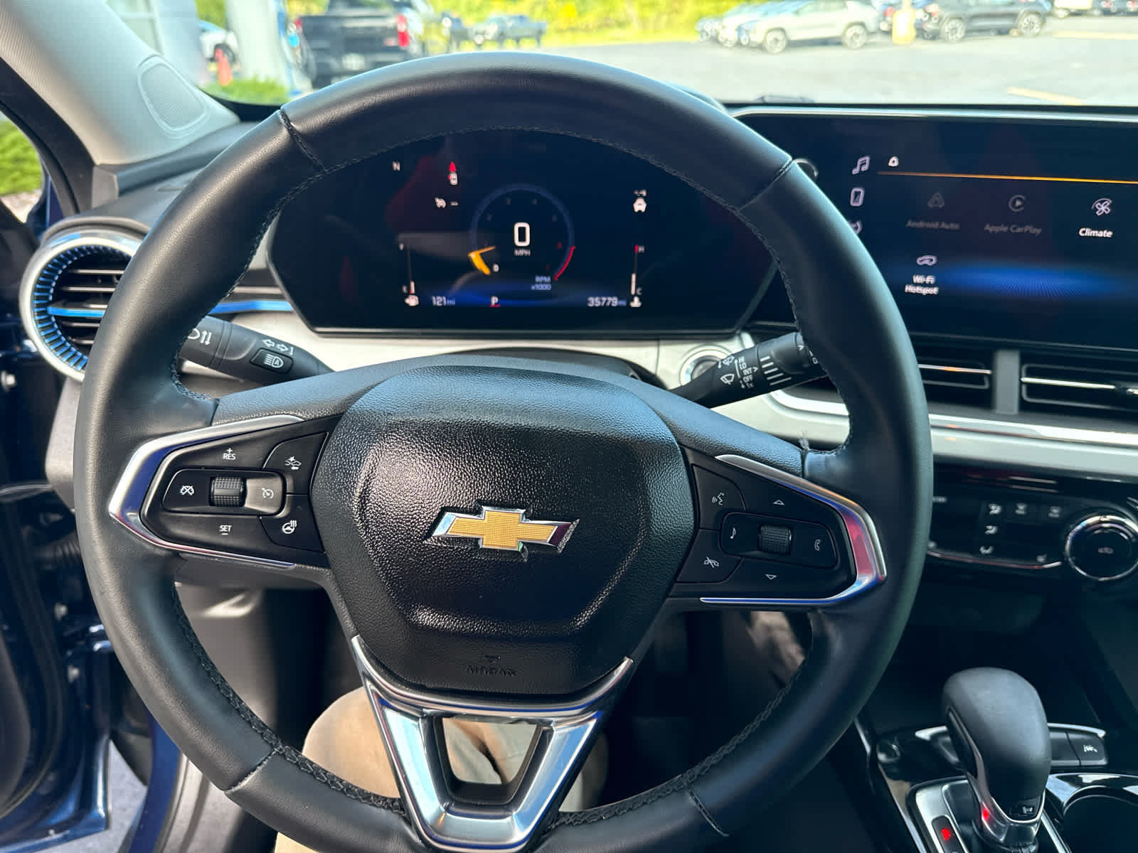 Used 2024 Chevrolet Trax LT w/ Driver Confidence Package FWD image 18