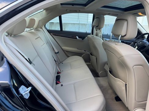 Used 2013 Mercedes-Benz C 250 Sedan image 25