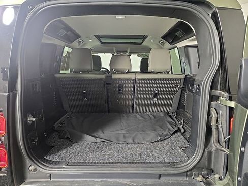 Used 2024 Land Rover Defender 110 S image 29