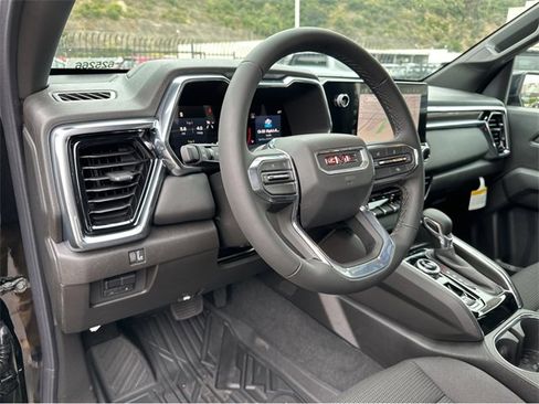 New 2025 GMC Canyon Elevation w/ Convenience Package image 27