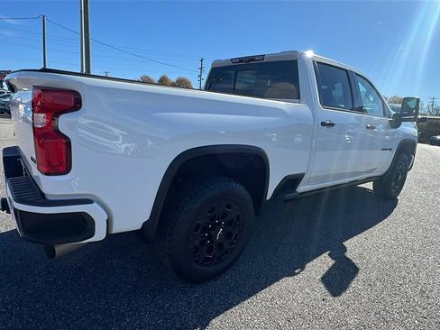 Certified 2022 Chevrolet Silverado 2500 LTZ w/ LTZ Plus Package image 5