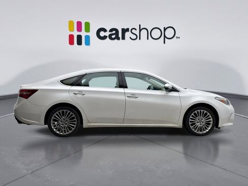 Used 2017 Toyota Avalon Limited w/ Carpet Mat Package image 6