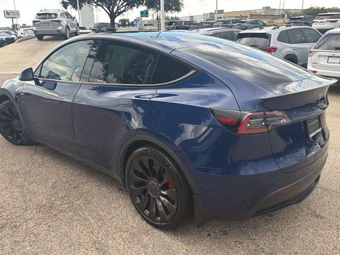 Used 2022 Tesla Model Y Performance AWD/4WD image 3