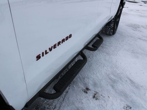 Used 2017 Chevrolet Silverado 1500 LT w/ Redline Edition image 10