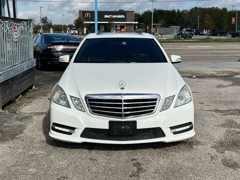 Used 2013 Mercedes-Benz E 350 Sedan image 3