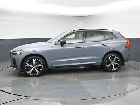 Used 2023 Volvo XC60 B5 Ultimate w/ Climate Package FWD image 6