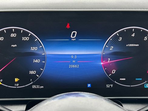 Used 2024 Mercedes-Benz GLC 300 image 27