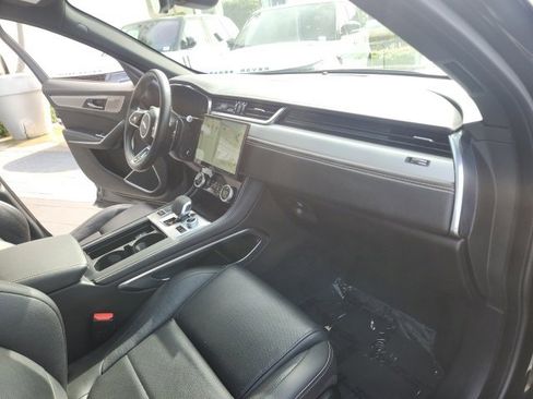 Used 2025 Jaguar F-PACE R-Dynamic S image 23