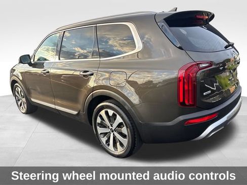 Used 2021 Kia Telluride S AWD/4WD image 3