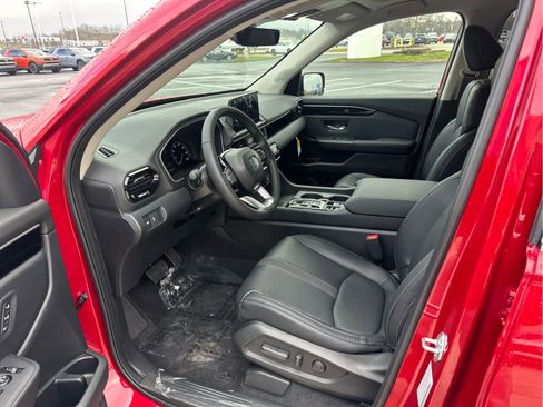 New 2025 Honda Pilot Touring image 22