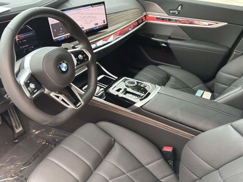 Certified 2025 BMW 760i xDrive AWD/4WD image 34