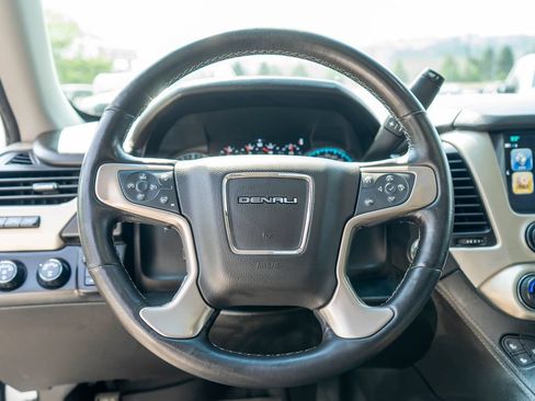 Used 2020 GMC Yukon Denali w/ Denali Ultimate Package AWD/4WD image 19