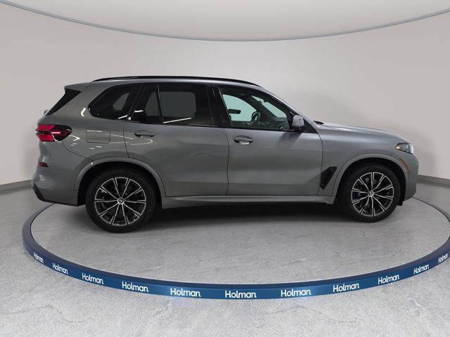 Certified 2024 BMW X5 xDrive40i w/ M Sport Package AWD/4WD image 4