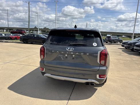 Used 2021 Hyundai Palisade Limited FWD image 19